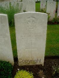 Etaples Military Cemetery - Turner, Albert