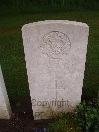 Etaples Military Cemetery - Turner, G