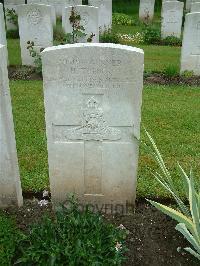 Etaples Military Cemetery - Turner, Harry