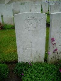 Etaples Military Cemetery - Turner, H F
