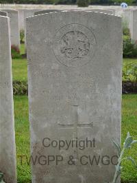 Etaples Military Cemetery - Turner, John Joseph
