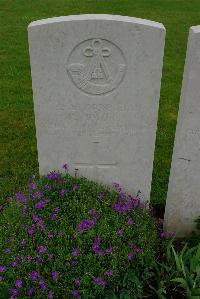 Etaples Military Cemetery - Twort, Reginald