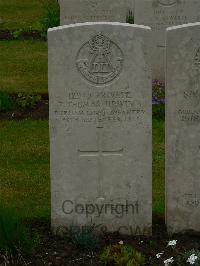 Etaples Military Cemetery - Urwin, T