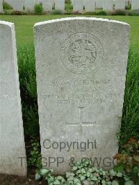 Etaples Military Cemetery - Vallans, Frederick