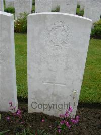 Etaples Military Cemetery - Varley, W