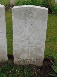 Etaples Military Cemetery - Veale, Frederick