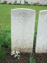 Etaples Military Cemetery - Veasey, Frank