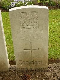 Etaples Military Cemetery - Vernon, A