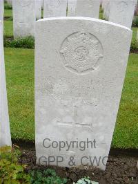 Etaples Military Cemetery - Verrall, C H