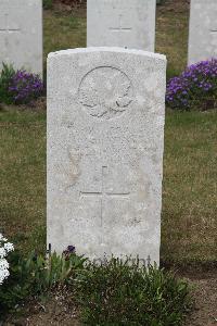 Etaples Military Cemetery - Viens, Omer