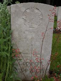 Etaples Military Cemetery - Vine, Harold William