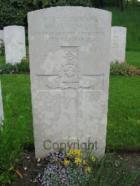 Etaples Military Cemetery - Vowles, Hugh