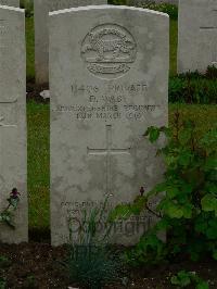 Etaples Military Cemetery - Waby, D
