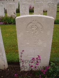 Etaples Military Cemetery - Wagg, Edward Douglas