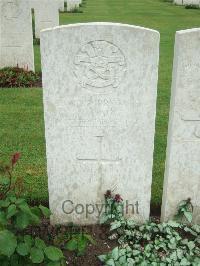 Etaples Military Cemetery - Wagg, J