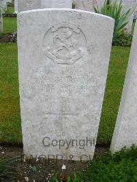 Etaples Military Cemetery - Waghorn, Edward