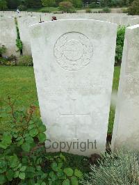 Etaples Military Cemetery - Wakefield, James
