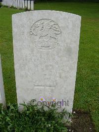Etaples Military Cemetery - Waldie, James David