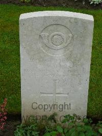 Etaples Military Cemetery - Walker, Albert