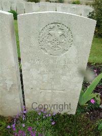 Etaples Military Cemetery - Walker, George