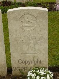 Etaples Military Cemetery - Walker, Harry