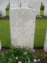Etaples Military Cemetery - Walker, Henry James