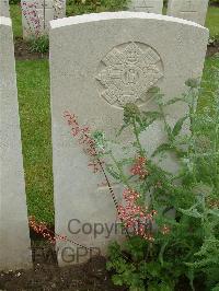 Etaples Military Cemetery - Walker, Hugh Wilson