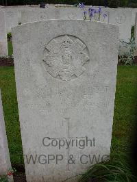Etaples Military Cemetery - Walker, W C