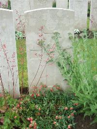 Etaples Military Cemetery - Walkingshaw, G