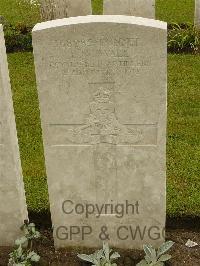 Etaples Military Cemetery - Wall, T W