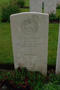 Etaples Military Cemetery - Wallace, James