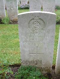 Etaples Military Cemetery - Waller, J