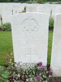 Etaples Military Cemetery - Walsham, William Terry