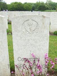 Etaples Military Cemetery - Walton, S