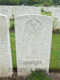 Etaples Military Cemetery - Wane, H