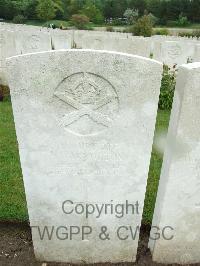 Etaples Military Cemetery - Warburton, J