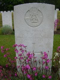 Etaples Military Cemetery - Ward, S