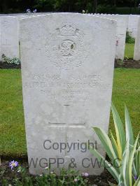 Etaples Military Cemetery - Wardhaugh, Alfred John