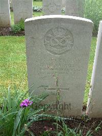 Etaples Military Cemetery - Wardle, G H
