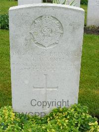 Etaples Military Cemetery - Warner, Arthur Thomas