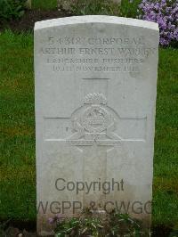 Etaples Military Cemetery - Warren, Arthur Ernest