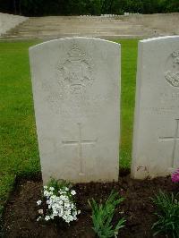 Etaples Military Cemetery - Warwick, G
