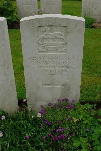 Etaples Military Cemetery - Warwick, William