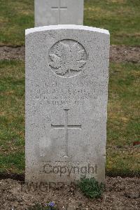 Etaples Military Cemetery - Waterfield, Horace