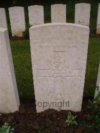 Etaples Military Cemetery - Waterhouse, James