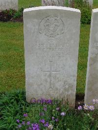 Etaples Military Cemetery - Waters, William Richard