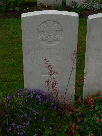 Etaples Military Cemetery - Waterton, William Harry