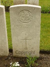 Etaples Military Cemetery - Watkins, G W
