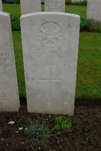 Etaples Military Cemetery - Watson, H