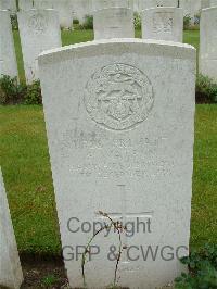 Etaples Military Cemetery - Watson, S